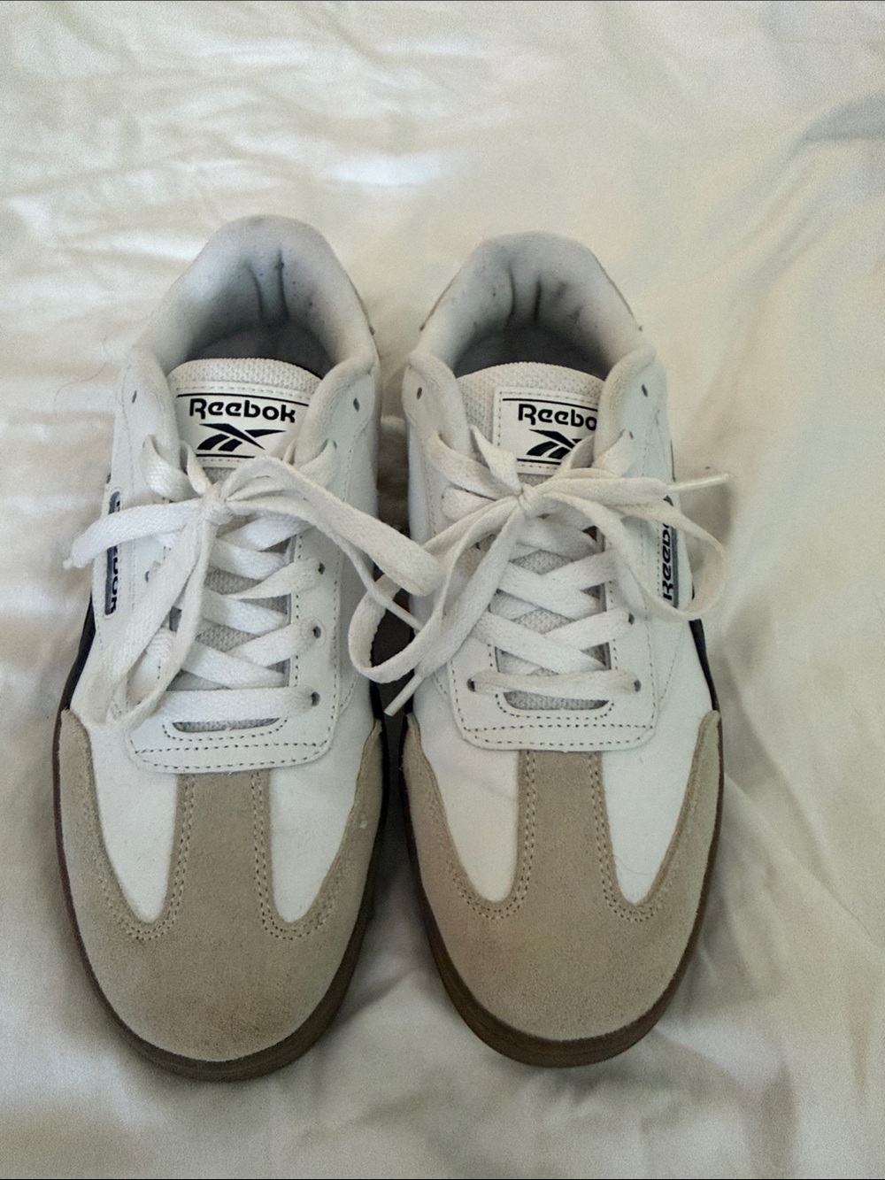 Reebok women’s White and Beige Classic Leather Sneakers